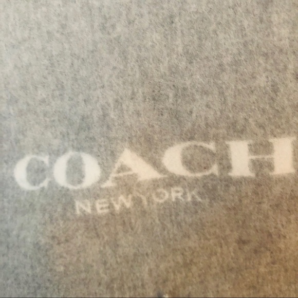 Coach Scarf 🧣 - Picture 4 of 4